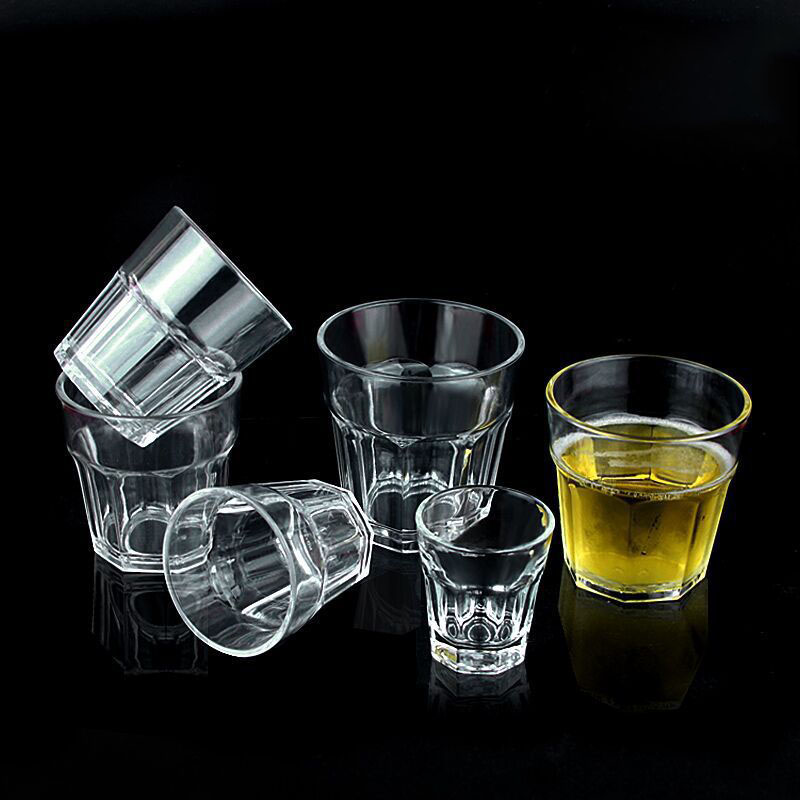 Caneca de cerveja de plástico  - Wine Beer Restaurant avaliação e preço