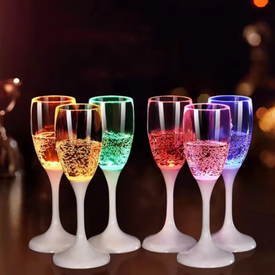 Copos piscantes automáticos de - Beer Wine Up avaliação e preço