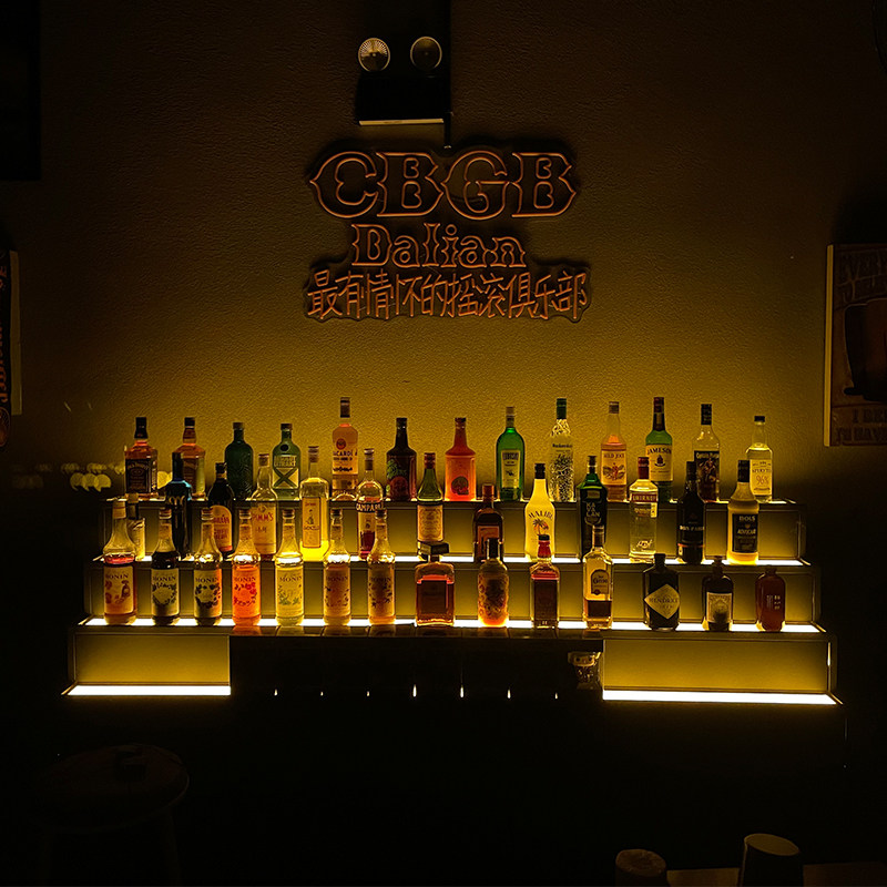 Armário de Vinhos e Expositor  - Wine Beer Restaurant avaliação e preço