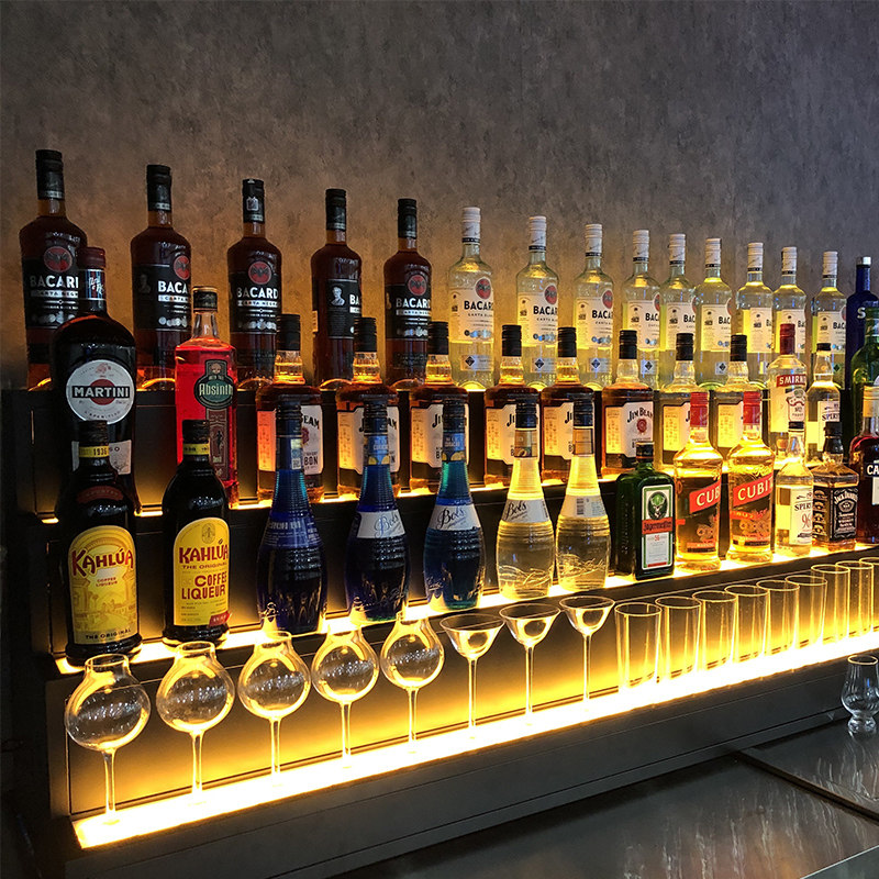 Armário de Vinhos e Expositor  - Wine Beer Restaurant avaliação e preço